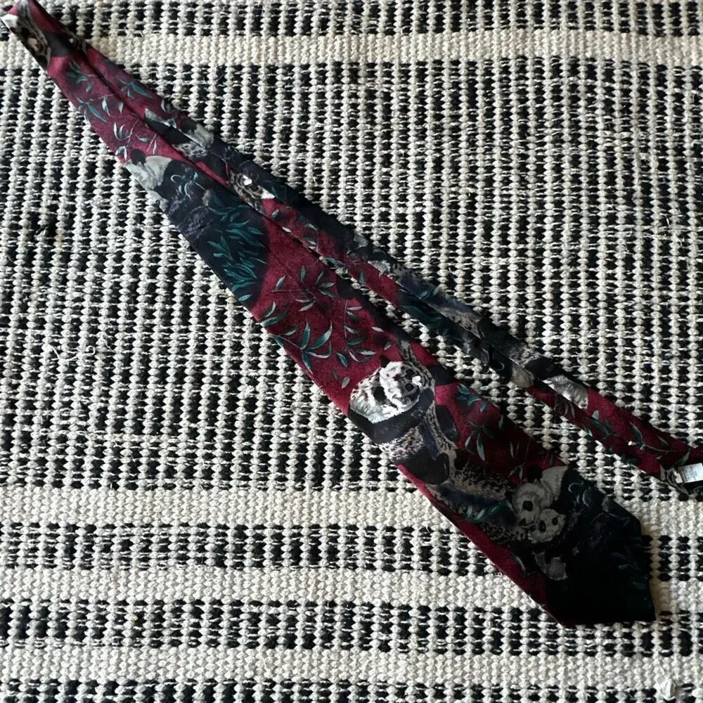 Last kingdom panda vintage tie